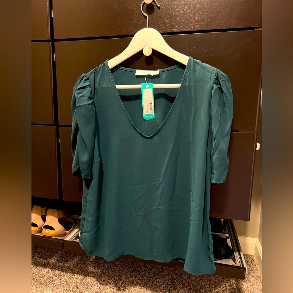 Lush Hallie Ruched Sleeve Blouse in Dark Green Women’s Size M NWT